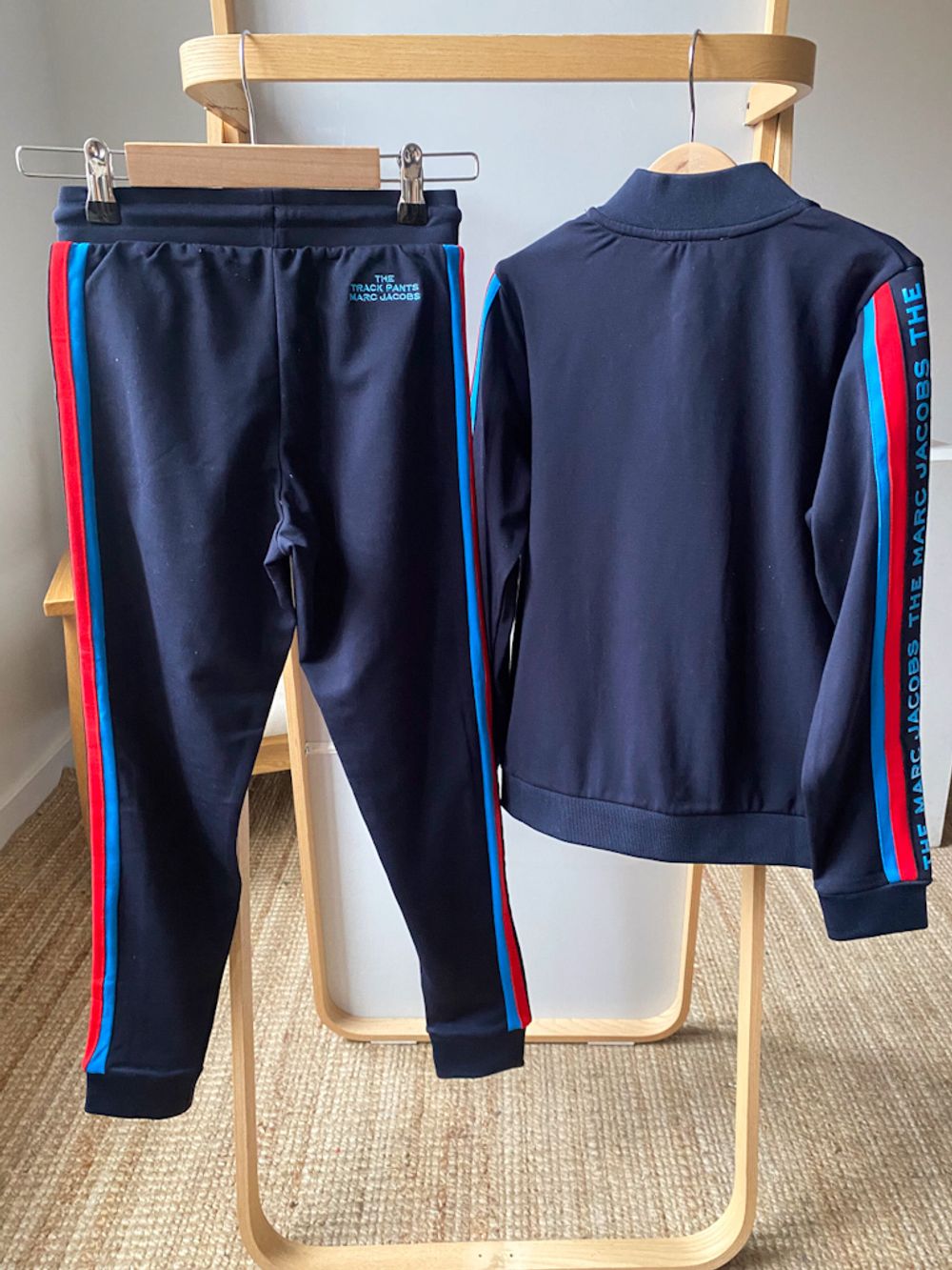 Новый костюм Marc Jacobs, 140