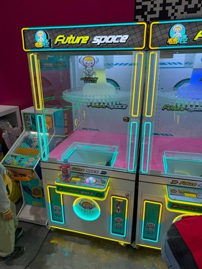 Призовой автомат прищепка "Future space"