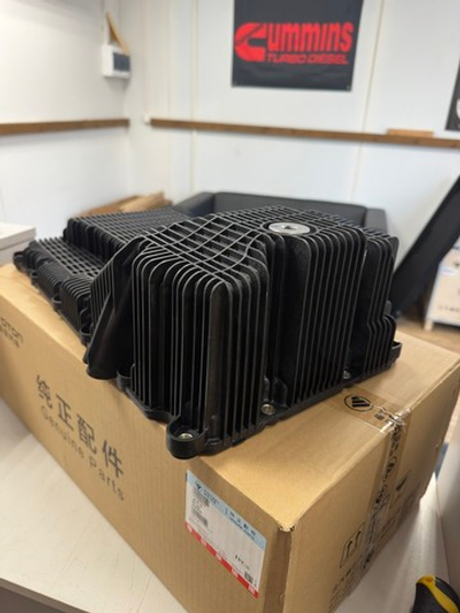 Картер масляный (поддон) 2-х канальный Е-5 ISF 2.8 Оригинал