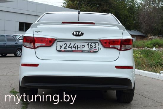 Спойлер со стоп сигнала для Kia Rio III
