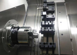 Горизонтальный токарный станок «HIRUNG» Е45