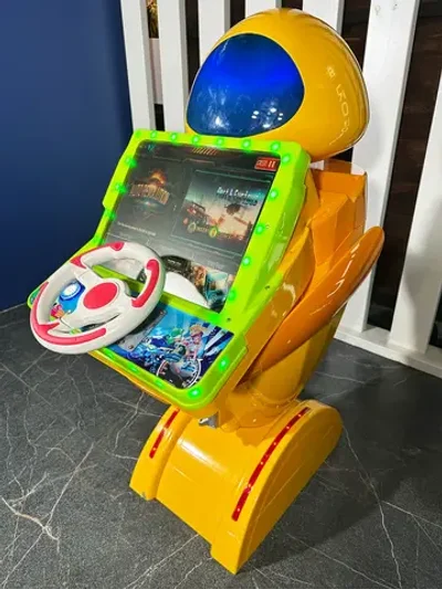 Детский игровой автомат «Робогонка»