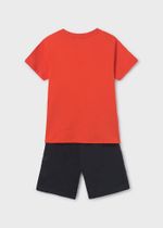 футболка с шортами