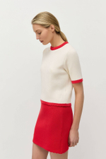 Джемпер-футболка с фигурным краем