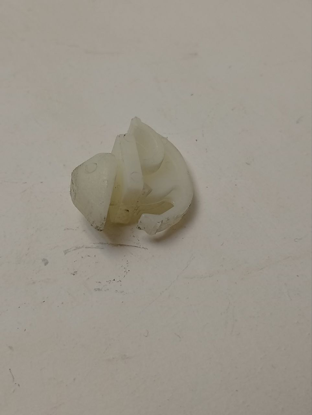 WAE20443OE кт16 Фиксатор передней металлической панели стиральной машины Bosch Siemens б/у