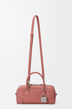 Loewe Укороченная сумка Amazona 23 из блестящей телячьей кожи, красноватый