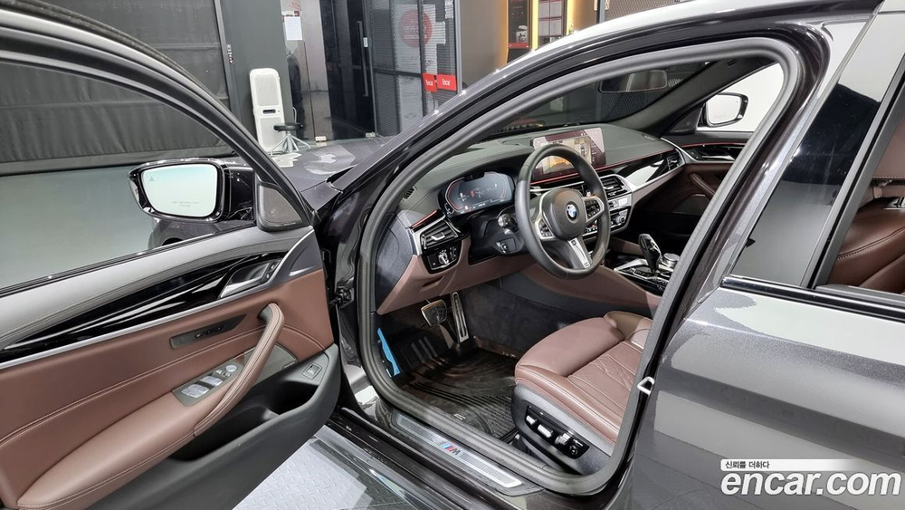 BMW 5 Series (G30) 530i M Sports (08.2023)