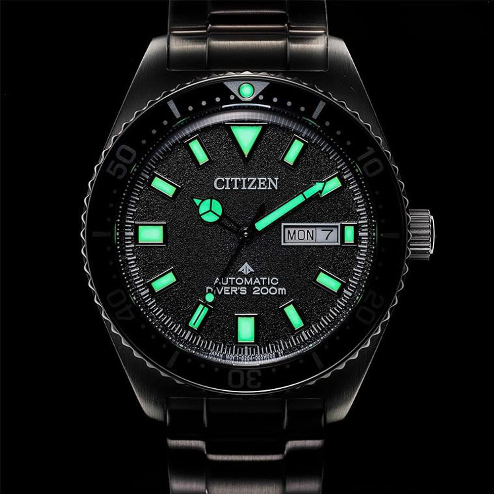 Мужские наручные часы Citizen NY0120-52E