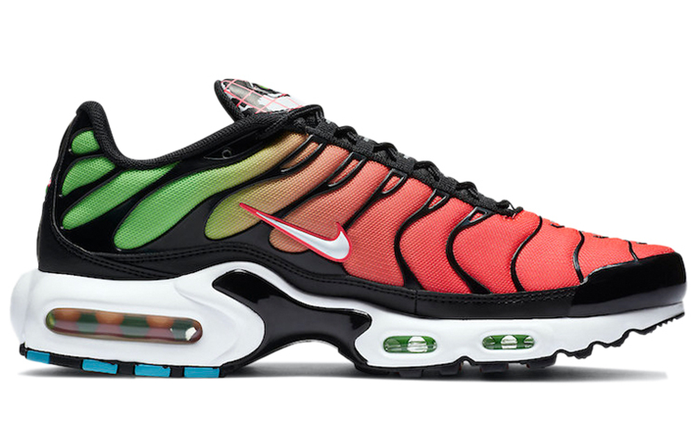 Кроссовки Nike Air Max Plus Worldwide