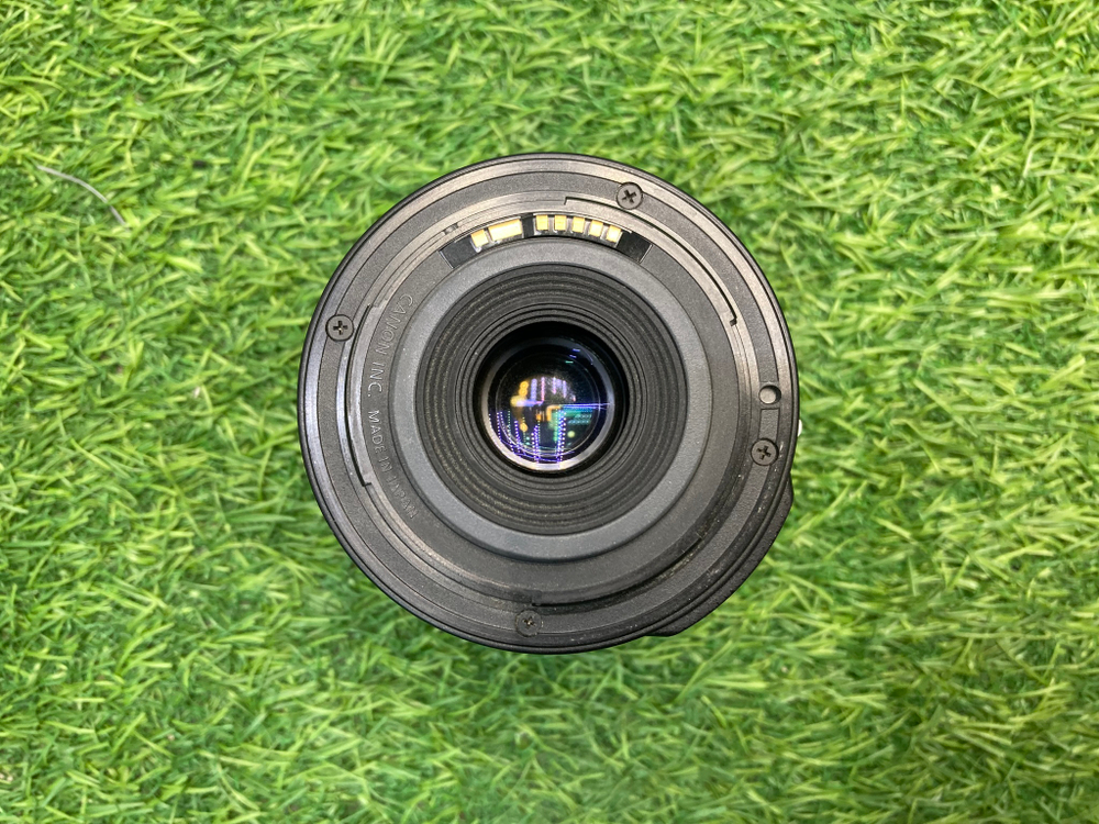 Canon EF-S 18-55mm 3.5-5.6 IS
