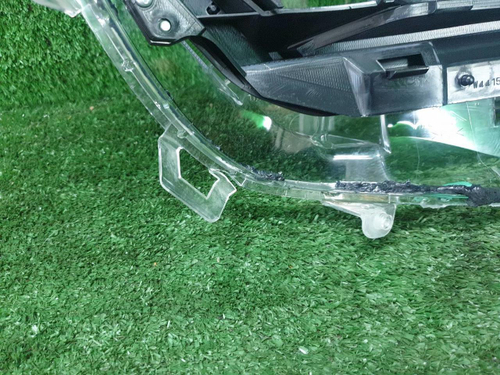 Стекло фары правое Toyota RAV4 5 XA50 (2018-н.в.)