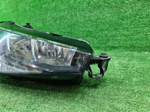 Фара правая Skoda Rapid 2 (2020-н.в.) LED