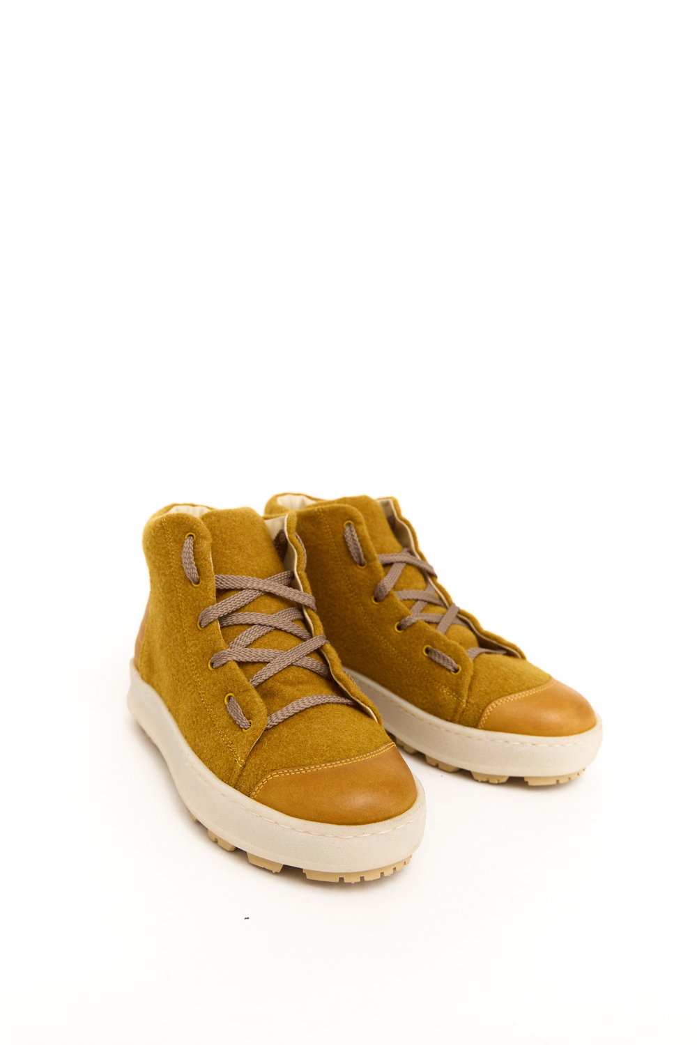 AIRSHOES mustard sherst nubuck