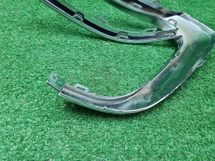 Молдинг заднего бампера правый Hongqi HS3 (23-нв)