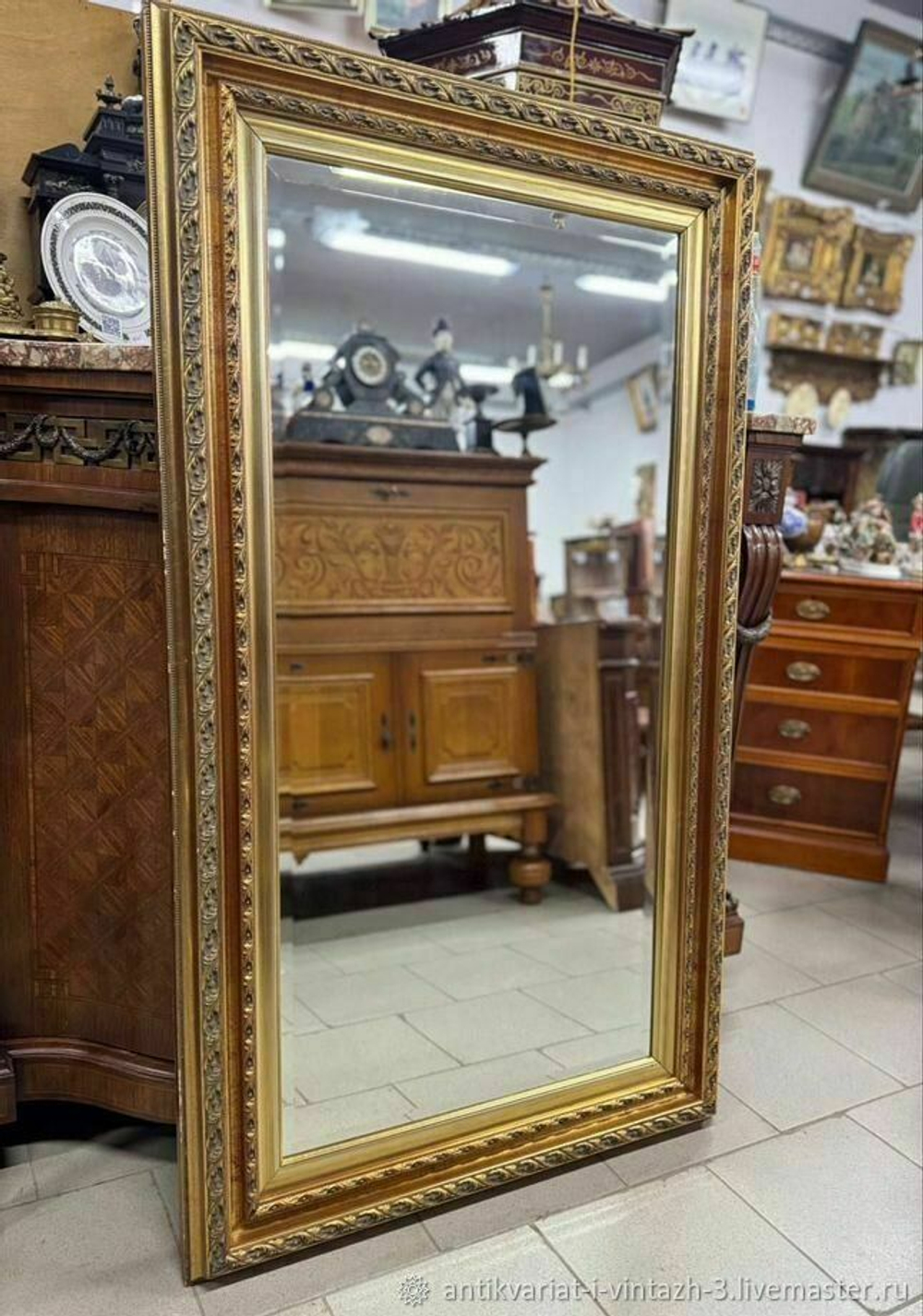 Зеркало настенное винтажное
