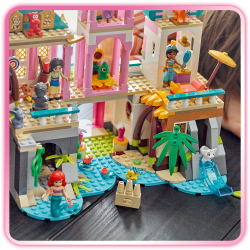 Конструктор LEGO Disney Princess 43267 Замок принцесс и королевские питомцы — фото 7