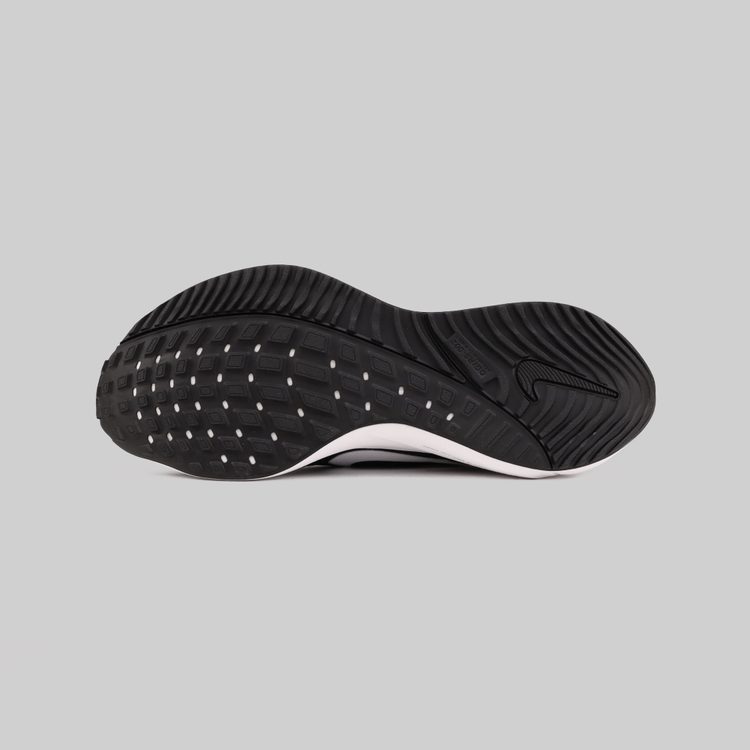 Кроссовки Nike Air Zoom Vomero артикул:DA7245-001 - купить в магазине Дайс