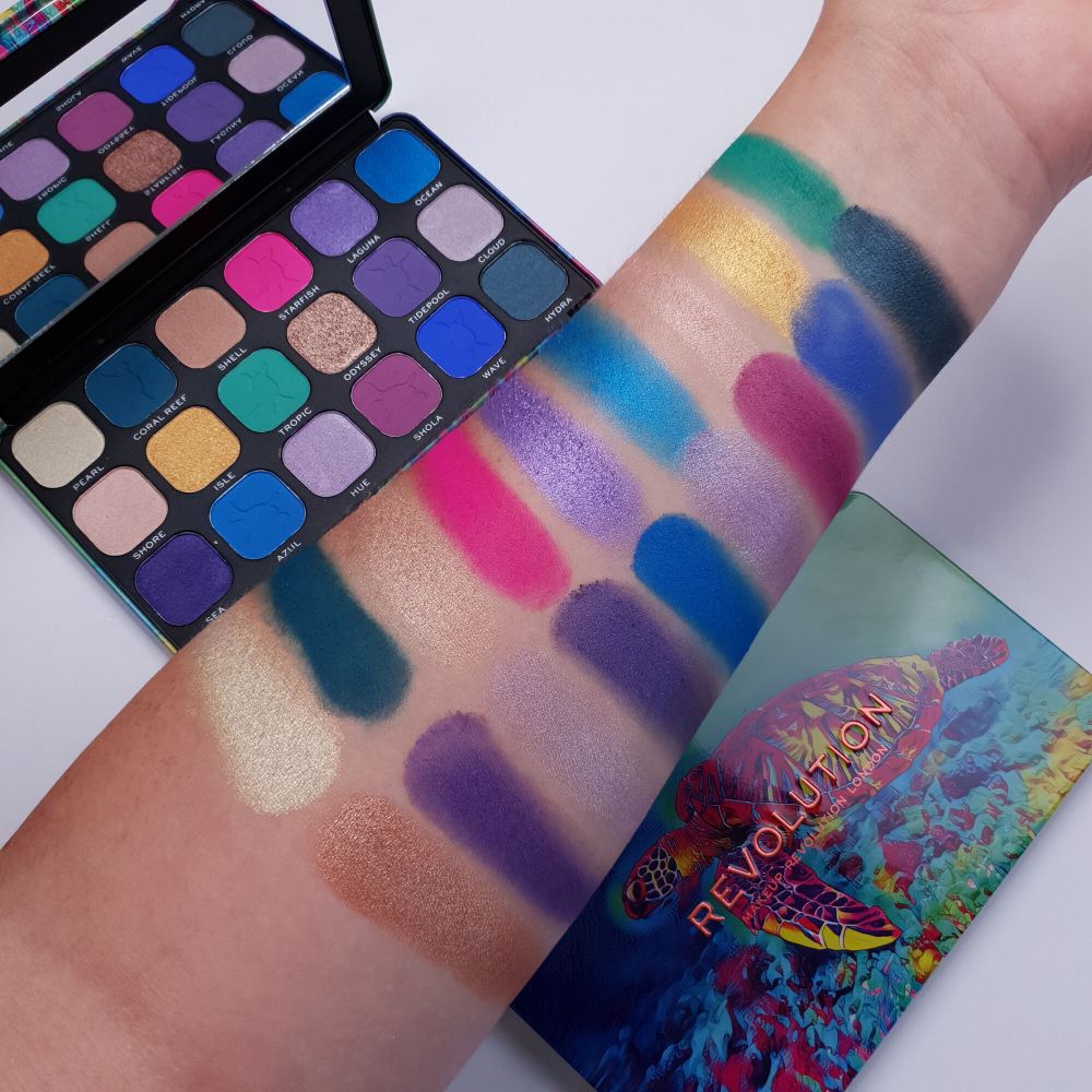 Палетка теней Revolution Makeup  Forever Flawless - Hydra Turtle