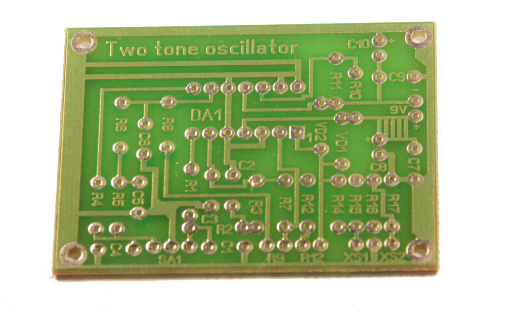 Печатная плата «Простого 2-х тонального генератора».