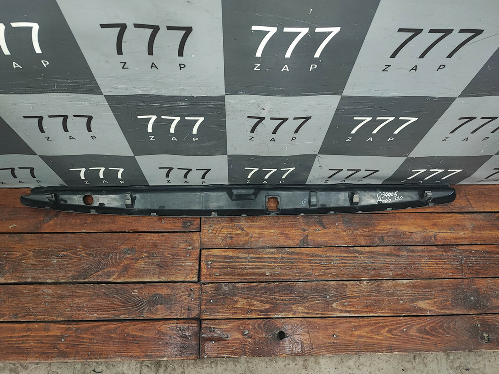 Накладка заднего бампера Land Cruiser Prado 120 Б/У Оригинал 5216160030