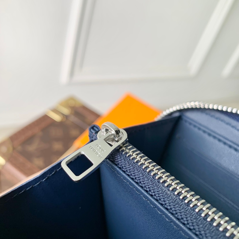 Louis Vuitton Zippy Wallet Horizontal