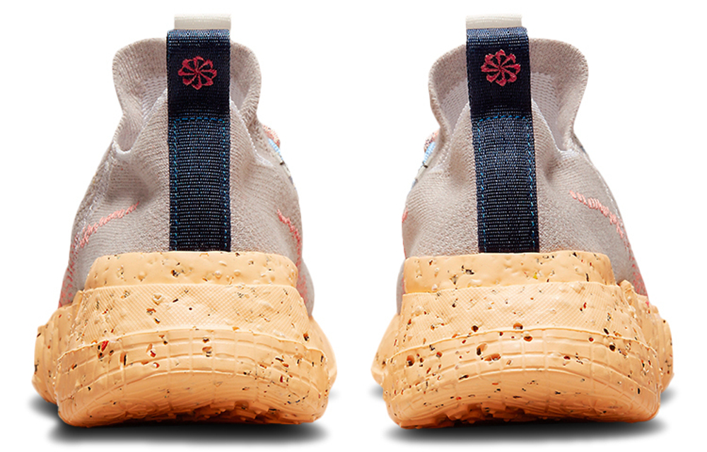Кроссовки Nike Space Hippie 01