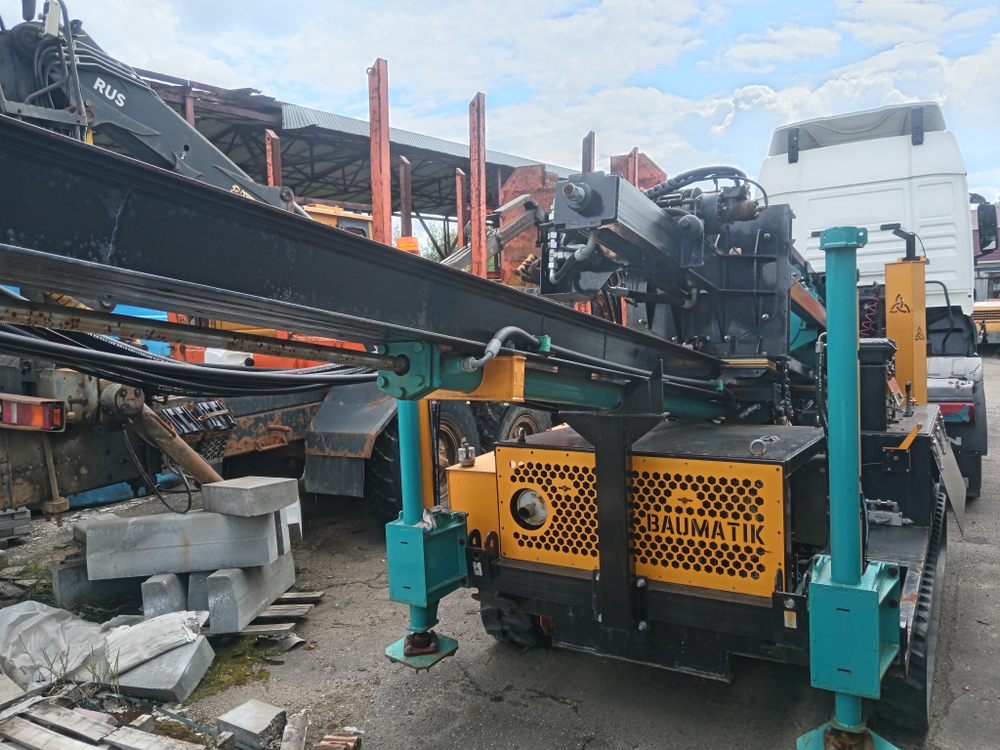 BAUMATIK 300 Pro Сваебойная установка 300 Pro (Дизельный, 2,2 л, 56 л.с., МТ)