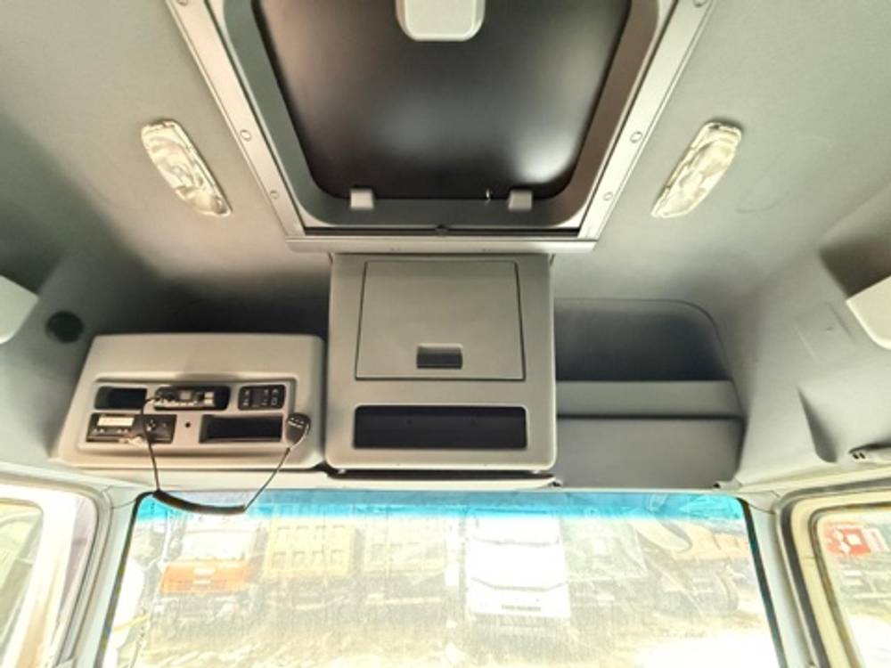 КамАЗ 5490 4x2 Седельный тягач 5490-DC (Дизель/Газ, 12,0 л, 401 л.с., МТ)