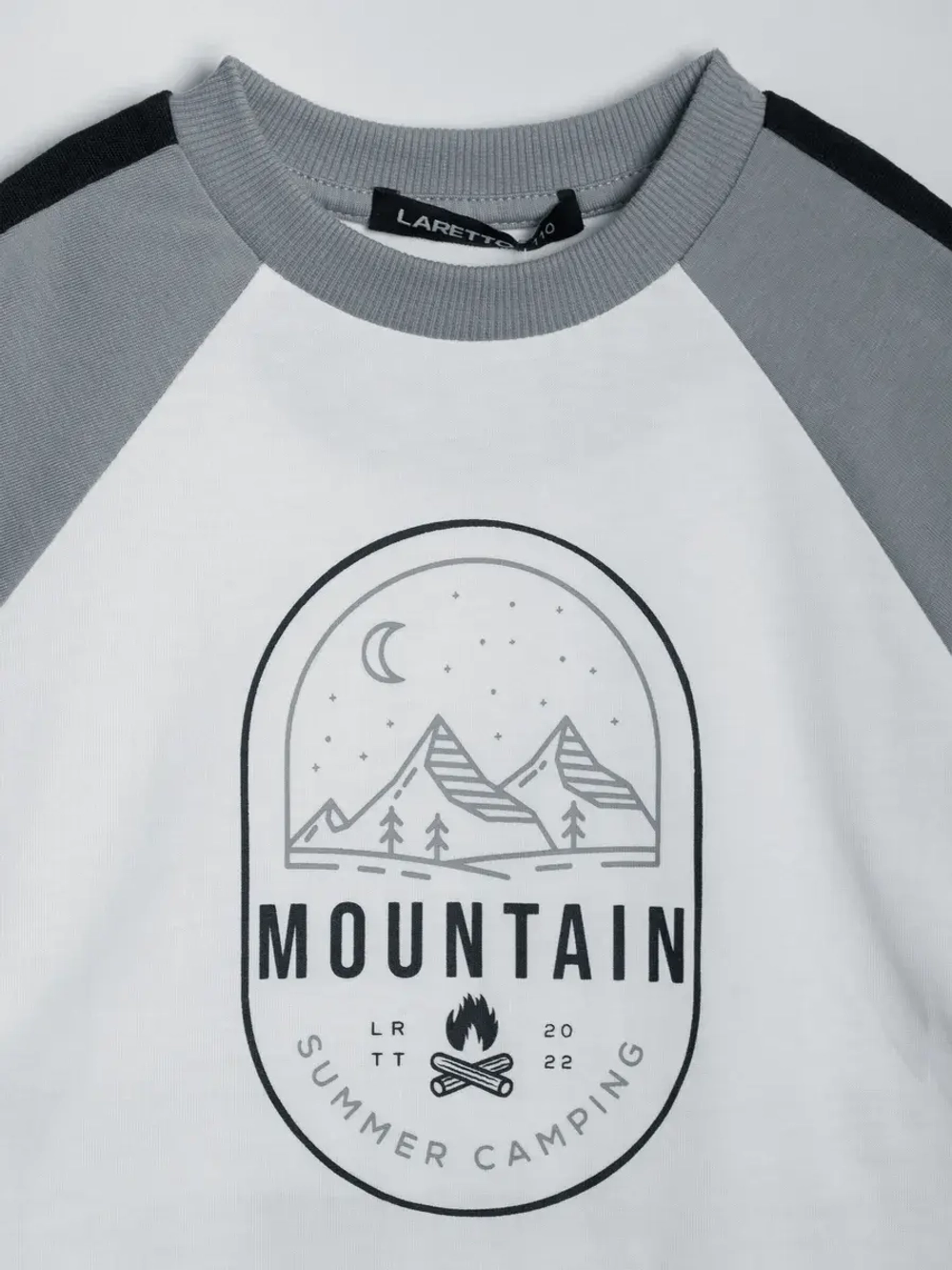 Спортивный костюм для мальчика с шортами в школу