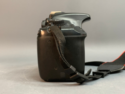 Canon 1100D kit 18-55mm 3.5-5.6 III 21.000 кадров