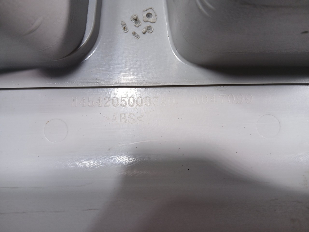 Накладка стенки левой 2023г