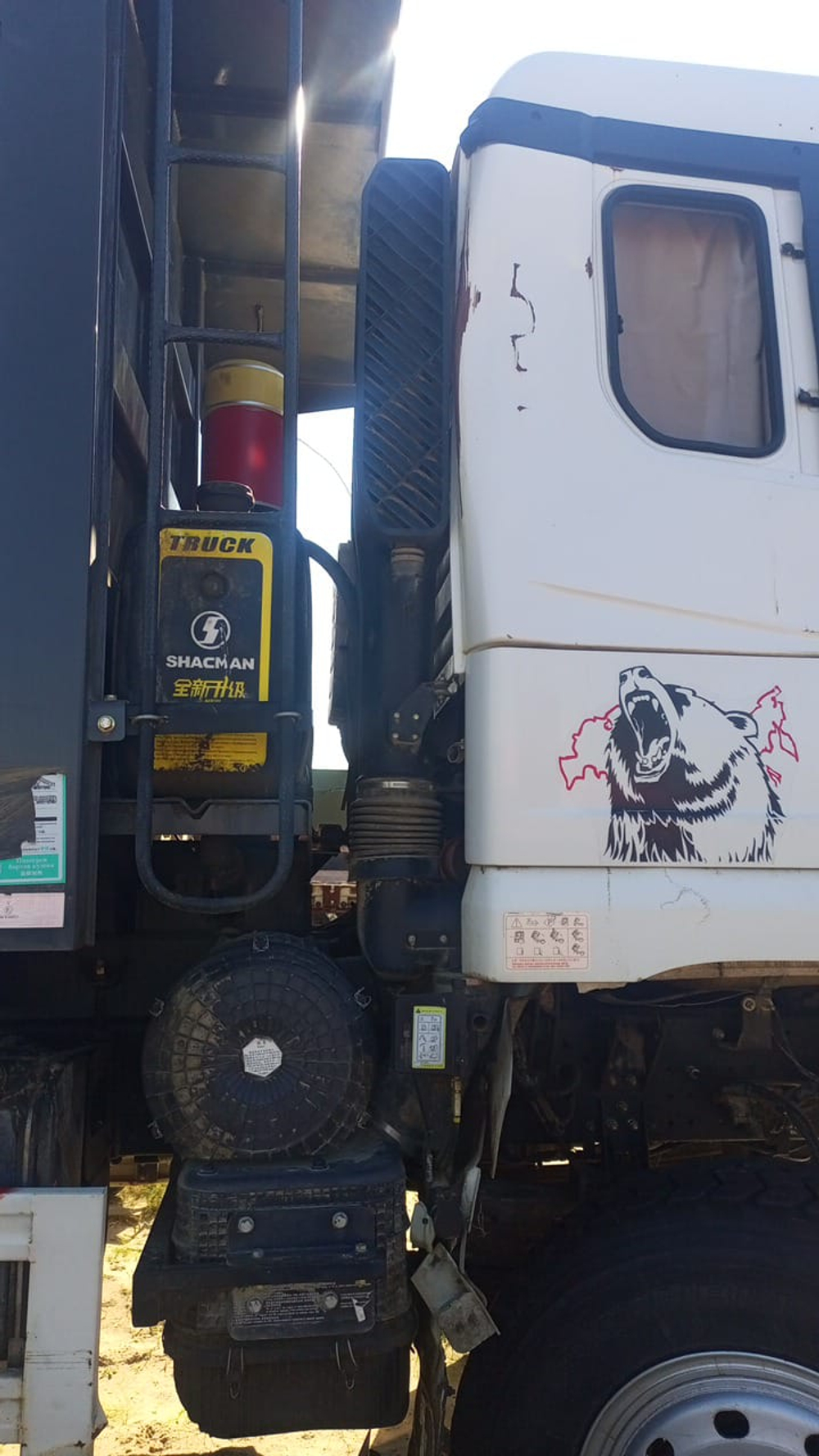 Shacman (Shaanxi) SX* 6x6 Самосвал SX32586V385 (Дизельный, 11,6 л, 423 л.с., МТ)