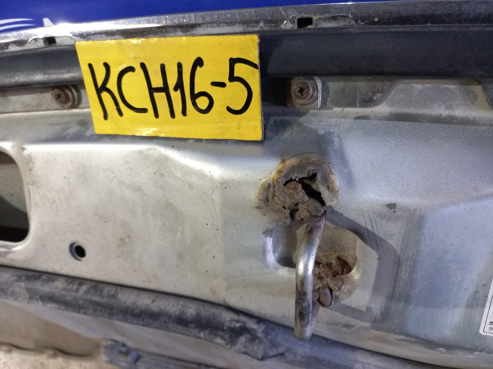 Капот TOYOTA GRANVIA 2001