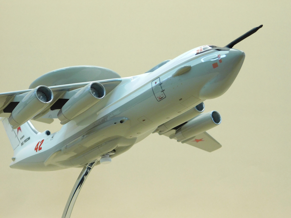 Модель самолета А-50 (М1:100, ВКС России, RF-50610,42 )