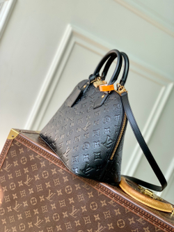 Louis Vuitton Alma PM