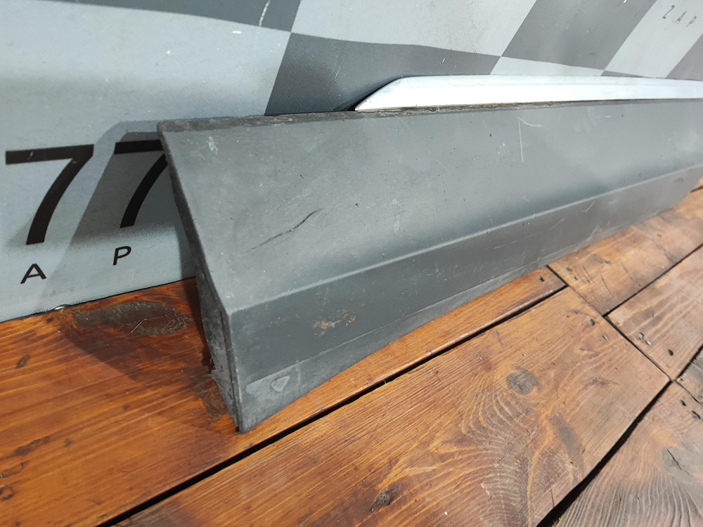 Накладка двери передней левой VW Tiguan 2 16-22 Б/У Оригинал 5NA854939P