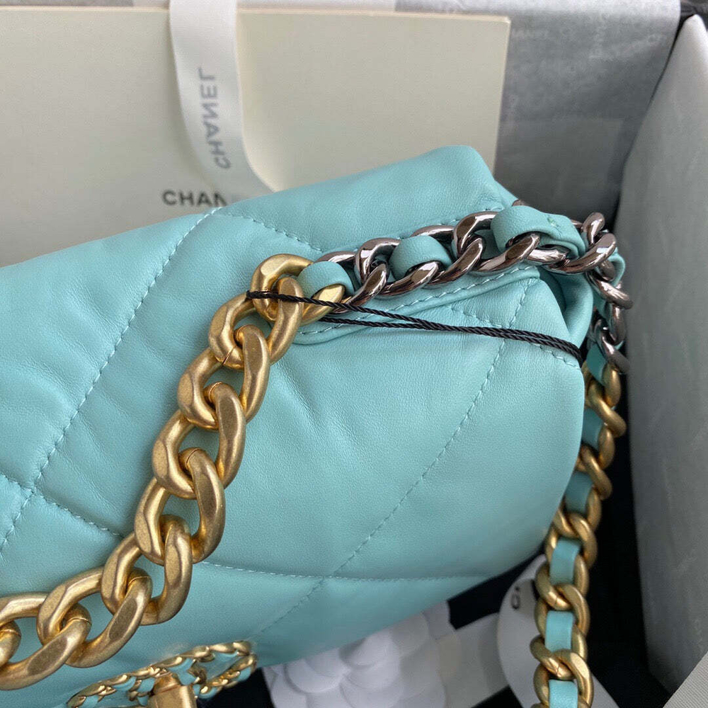 Chanel 19 26 cm