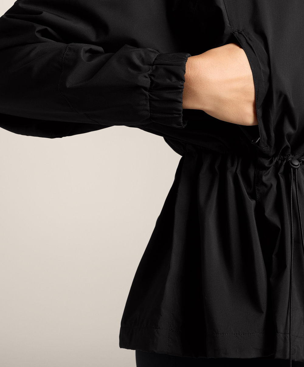 Oysho Водонепроницаемая длинная ветровка, черный