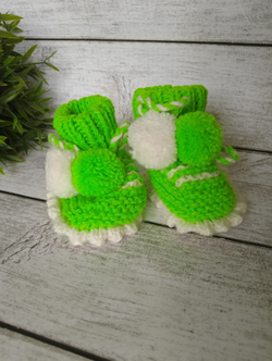 Пинетки с помпонами