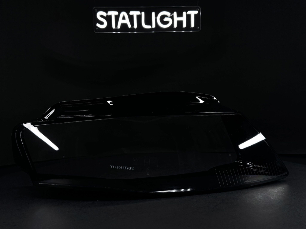 Правое стекло фары AUDI A4 B8 2007-2012 дорест