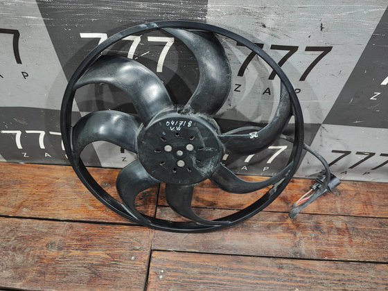 Вентилятор радиатора Volkswagen Tiguan 2 16-нв Б/У Оригинал 5Q0959455BN