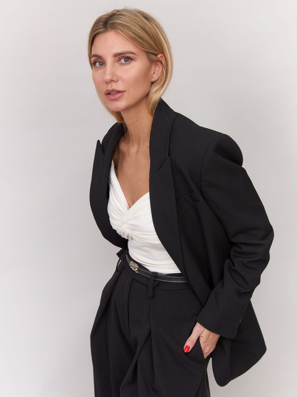 ТОП-БОДИ С ОТКРЫТЫМИ ПЛЕЧАМИ, МОЛОЧНЫЙ