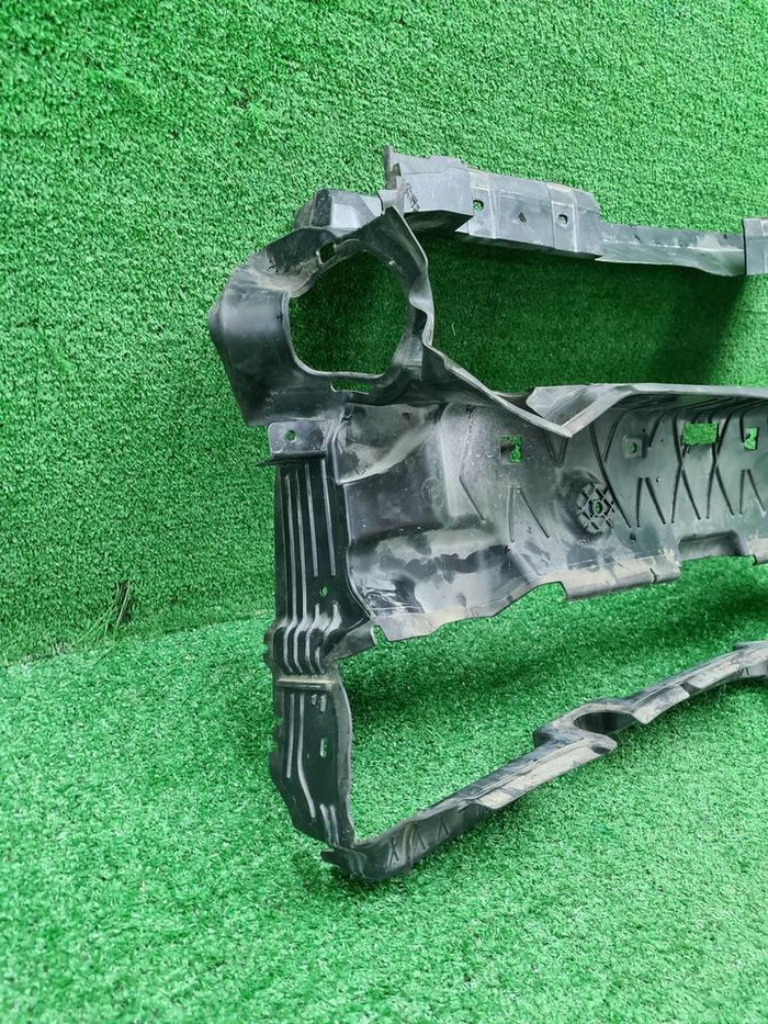 Воздуховод радиатора BMW 3er G20 (2018-2022)