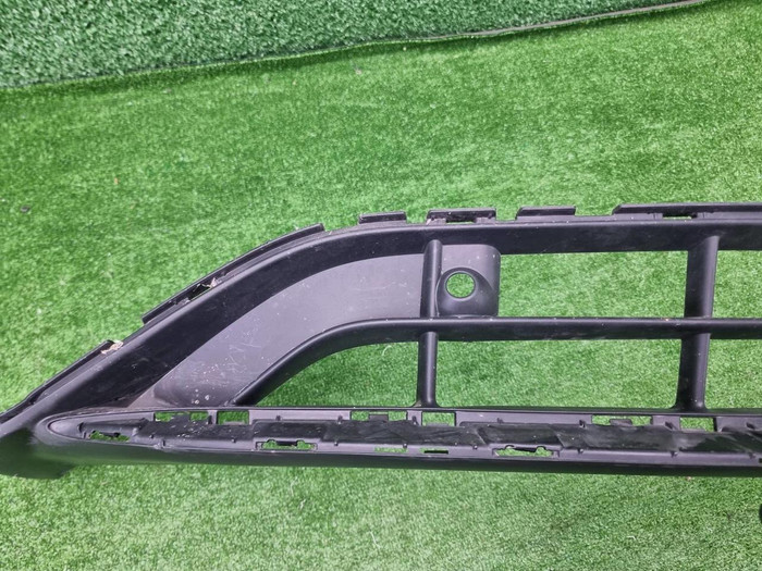 Решетка перед. бампера Mercedes GLB X247 19-23 AMG