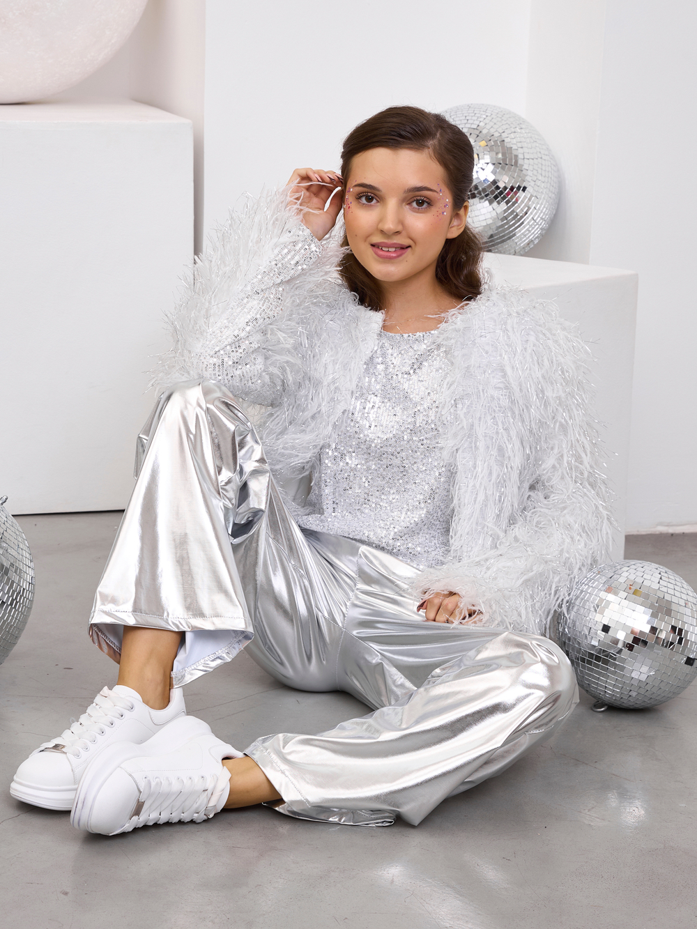 Костюм тройка брючный праздничный с пайетками для девочки металл серебро