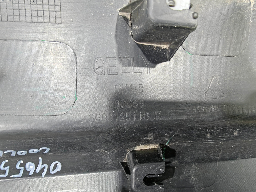 Накладка двери задней правой Geely Coolray 19-24 Б/У Оригинал 5081037900
