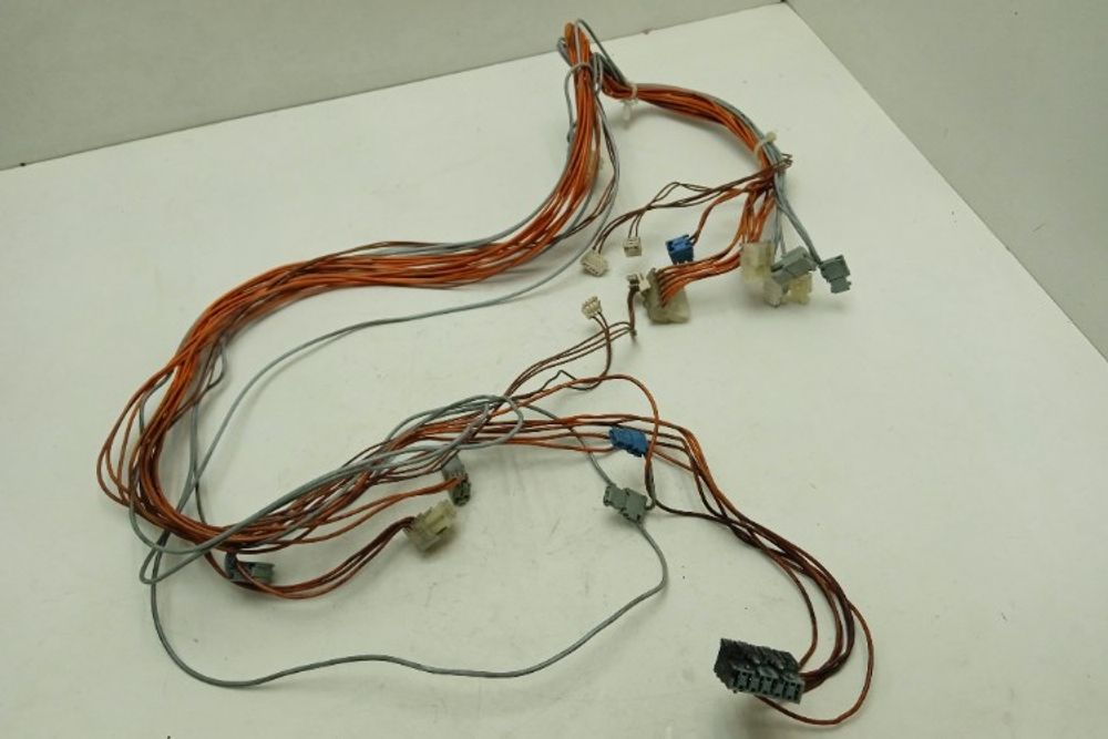 S1WTF3002A кт143 Комплект проводов для стиральной машины Siemens S1WTF3002A б/у