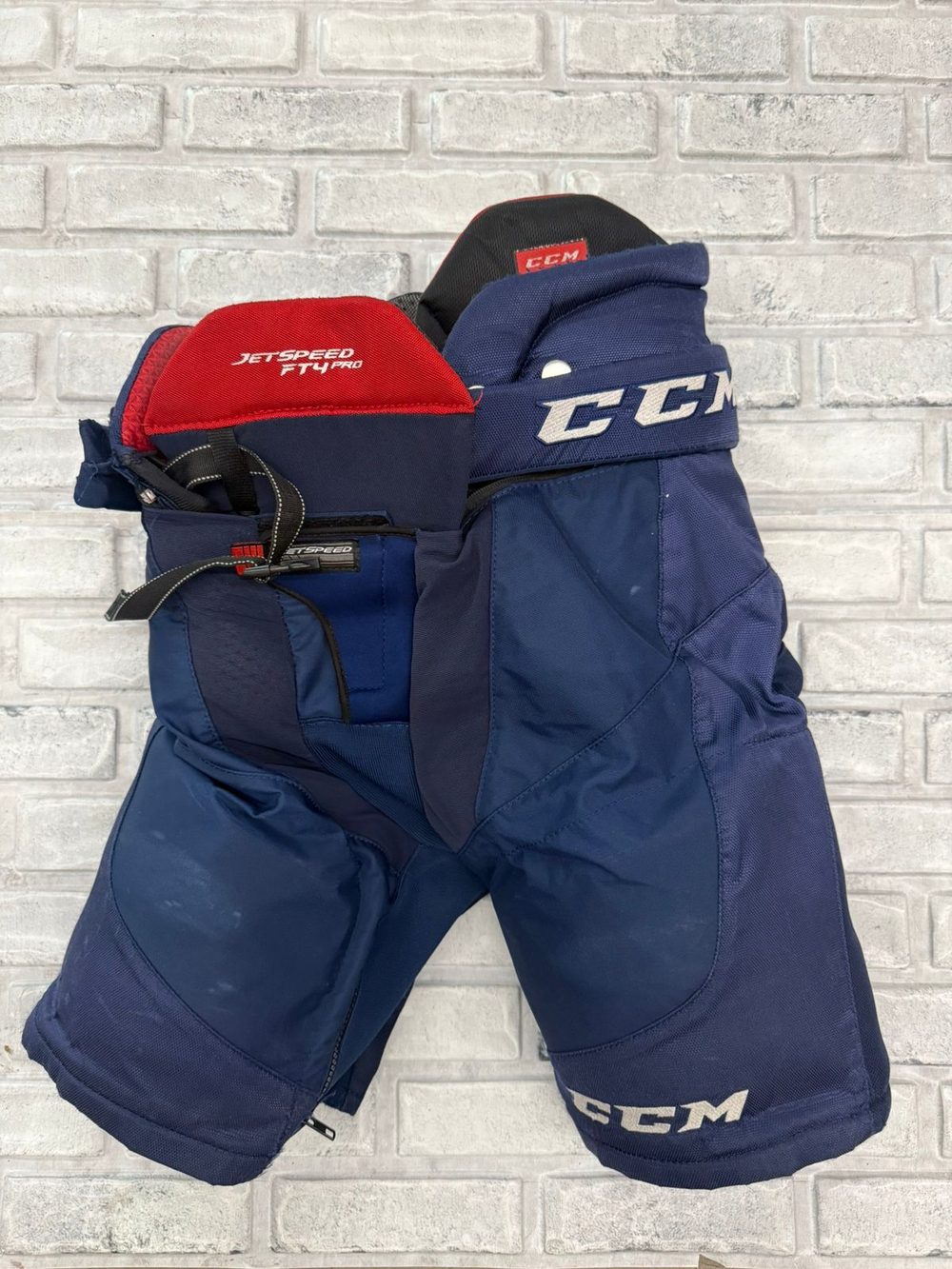 CCM jetspeed ft 4 pro JR L