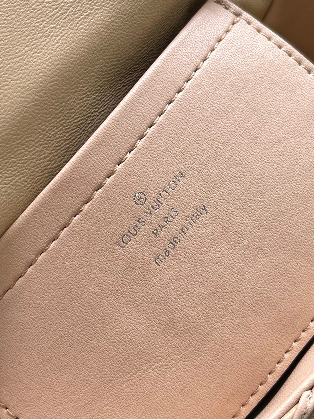Louis Vuitton Pico GO-14
