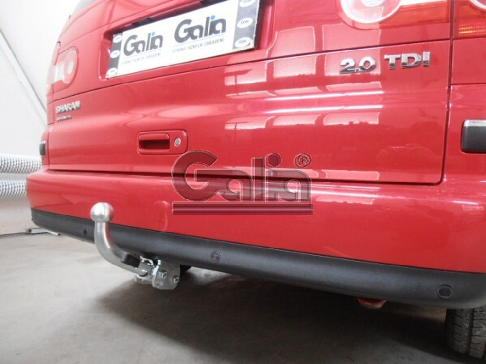 Фаркоп оцинкованный Galia F104C для Ford Galaxy 2000-2006, SEAT Alhambra 2000-2010, Volkswagen Sharan 2000-2010(паспорт и сертификат в комплекте)(без электрики)